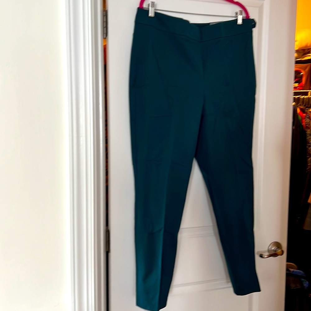 New stretchy side zip pant w/ back pockets